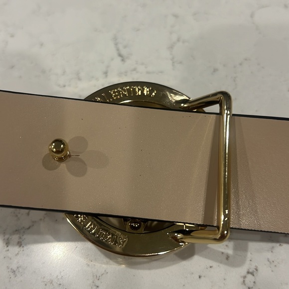 VALENTINO BY MARIO VALENTINO
Giusy Bombe Logo Buckle Leather Belt - Picture 3 of 6